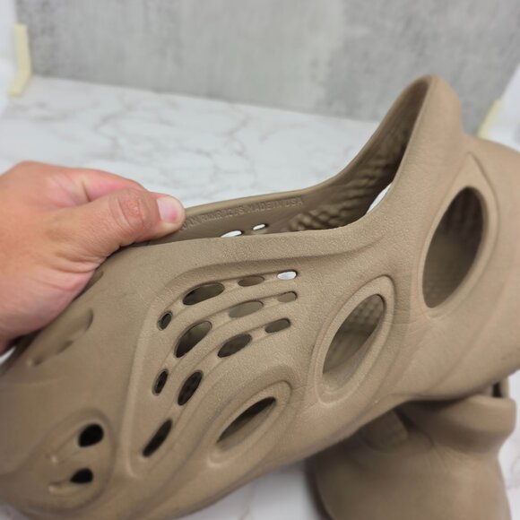 Yeezy Foam Runner Size 10 - Picture 8 of 8